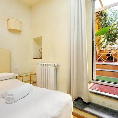 Apartment Conservatorio | Romeloft Rome